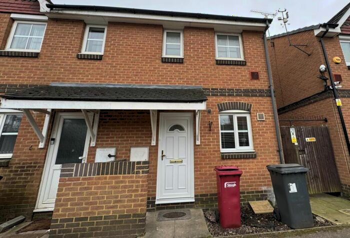 2 Bedroom House To Rent In Stranraer Gardens, SL1