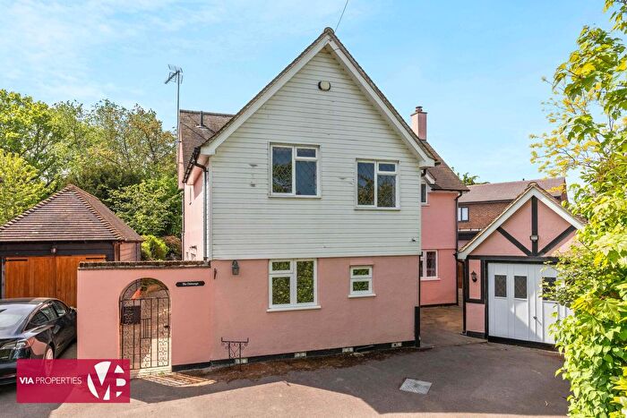 4 Bedroom Detached House For Sale In Middle Street, Nazeing, EN9