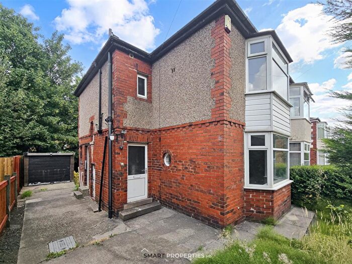 3 Bedroom Semi-Detached House For Sale In Red Doles Road, Huddersfield, HD2