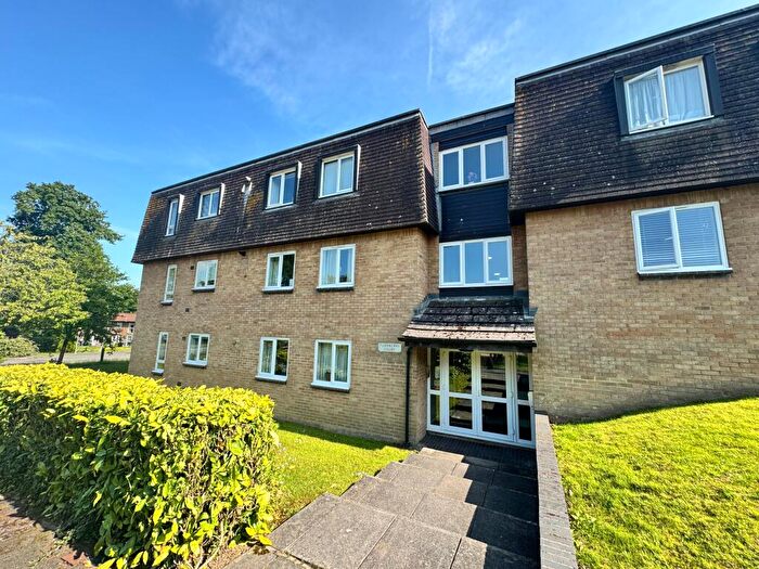 2 Bedroom Flat To Rent In Iona Way, Haywards Heath, RH16