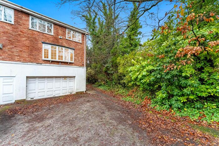 3 Bedroom Town House For Sale In Kersal Crag, Salford, M7