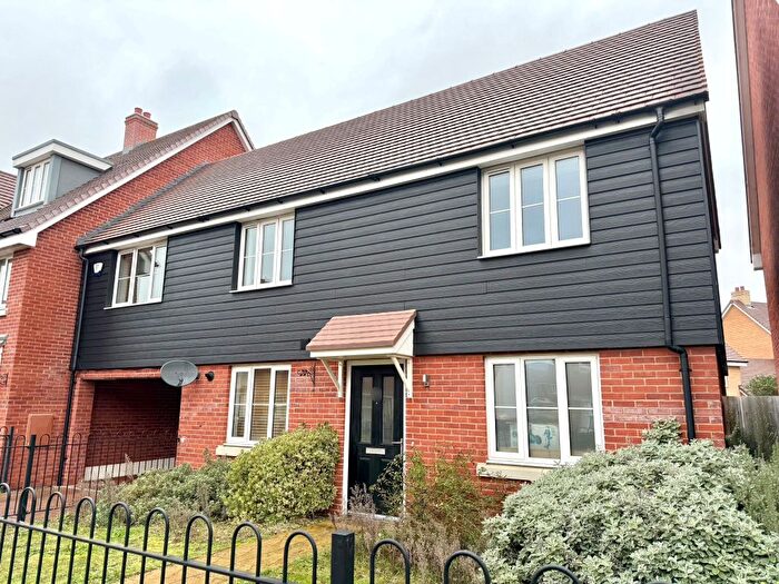 2 Bedroom Property To Rent In Walker Mead, Biggleswade, SG18