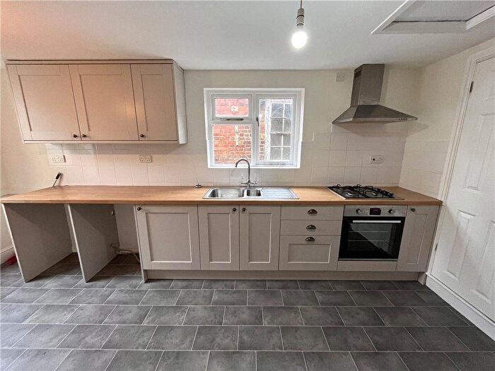 3 Bedroom Flat To Rent In Fore Street, Castle Cary, Somerset, BA7