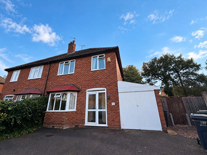 3 Bedroom Semi Detached House To Rent In Highfield Drive, Sutton Coldfield, B73