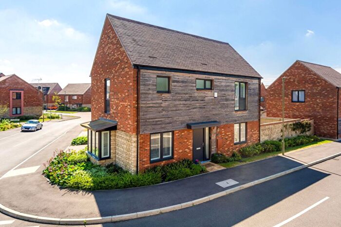 3 Bedroom Detached House For Sale In Buckle Place, Radley, OX14