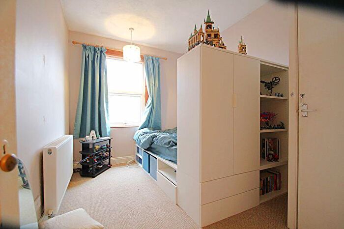 3 Bedroom Terraced House For Sale In King Edward Road, Rugby, CV21