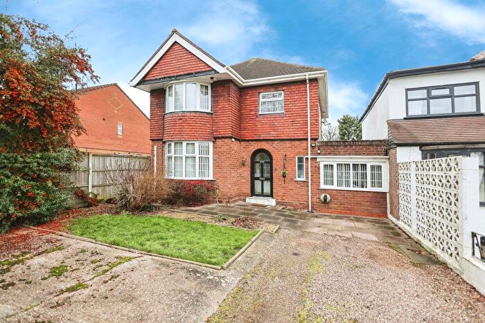 3 Bedroom Semi-Detached House For Sale In Chester Road, Erdington, Birmingham, B24