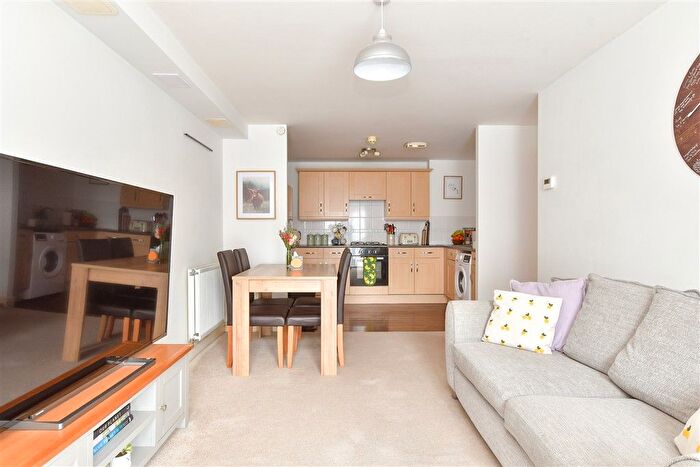 2 Bedroom Flat For Sale In Esparto Way, Dartford, Kent, DA4
