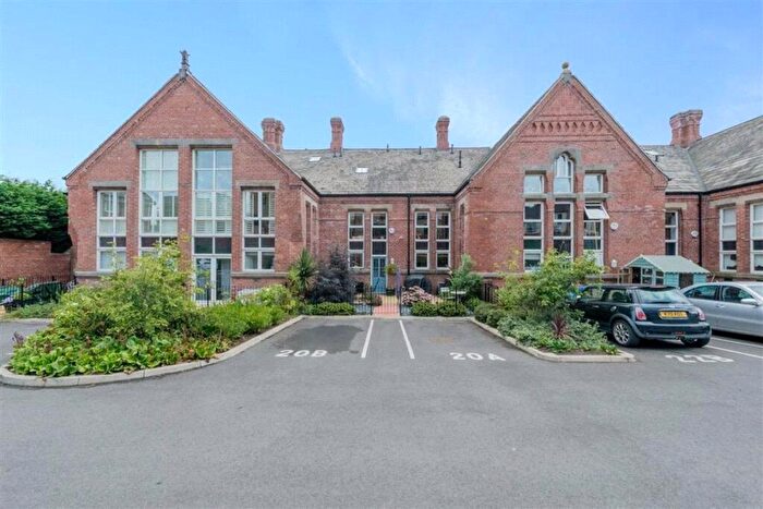 2 Bedroom Apartment For Sale In Ashley Green, Wortley, Leeds, LS12