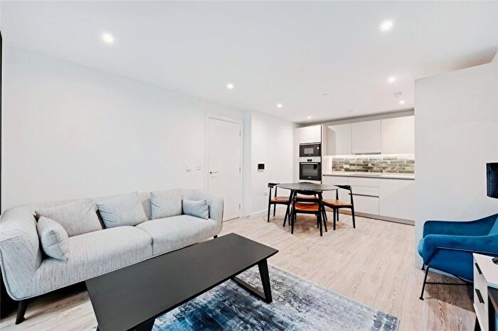 2 Bedroom Apartment To Rent In Potato Wharf, Castlefield, Manchester, M3