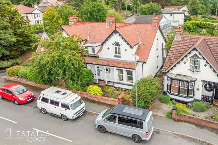 4 Bedroom Semi-Detached House For Sale In Melyd Avenue, Prestatyn, Denbighshire, LL19
