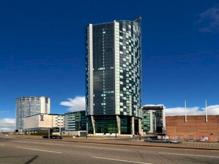 2 Bedroom Apartment To Rent In Th Floor West Tower, L3