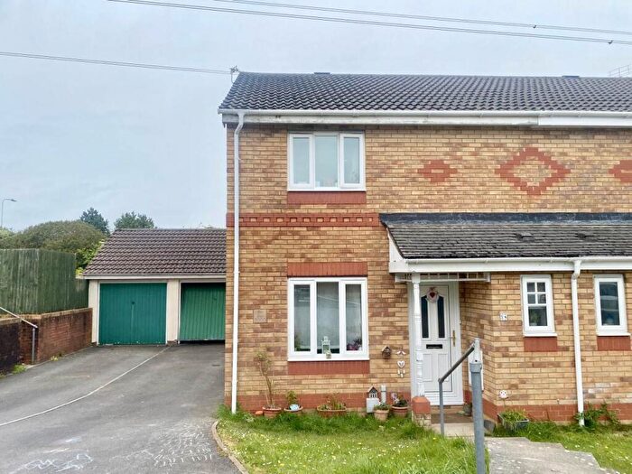 3 Bedroom Semi Detached House To Rent In Bron Hafod, Broadlands, Bridgend, CF31
