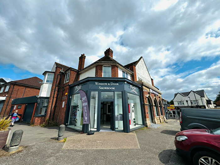 2 Bedroom Flat To Rent In Lichfield Road, Sutton Coldfield, West Midlands, B74