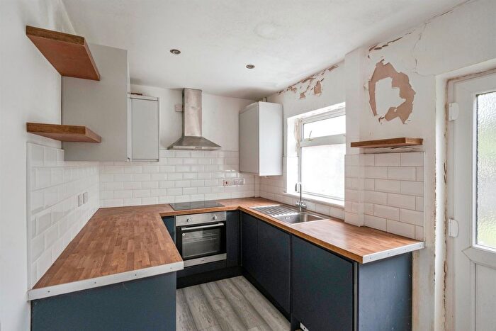 2 Bedroom Semi-Detached House For Sale In Dixon Crescent, Balby, Doncaster, DN4