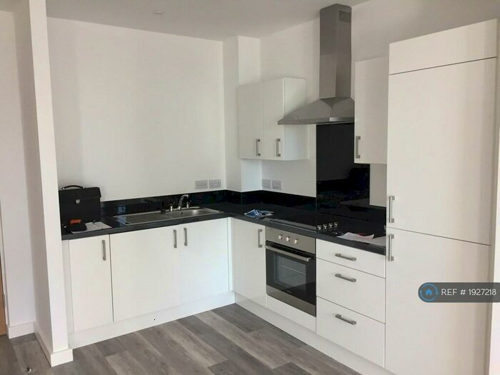 1 Bedroom Flat To Rent In Archer House, Stockport, SK1