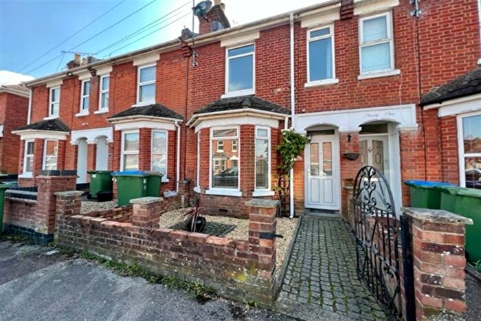 3 Bedroom House To Rent In Norham Avenue, SO16