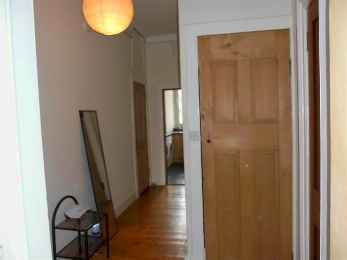 2 Bedroom Flat To Rent In Balcarres Street, Edinburgh, EH10
