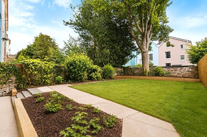 2 Bedroom Flat For Sale In Chertsey Road, Bristol, BS6