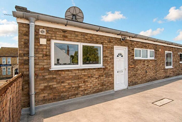 2 Bedroom Flat To Rent In Bedford Road, Kempston, Bedford, MK42