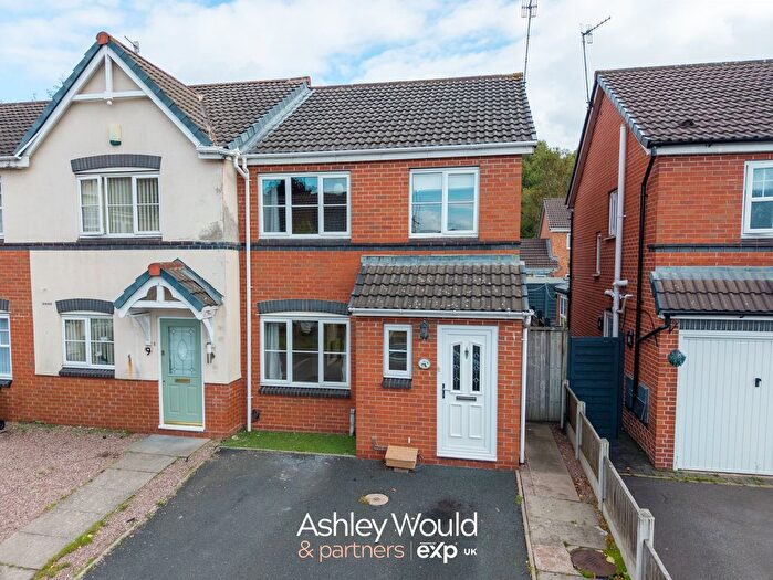3 Bedroom End Of Terrace House For Sale In Wesley Close, Cradley Heath, B64