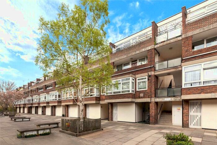 2 Bedroom Property To Rent In Kingsland, Broxwood Way, NW8