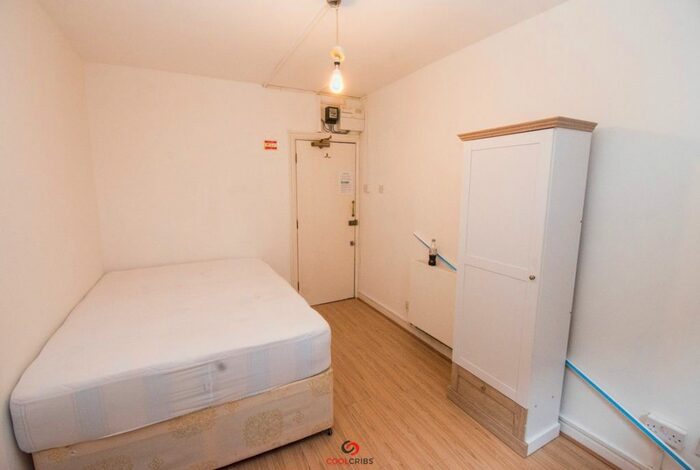 Studio To Rent In Holloway Road, Islington, London, N7