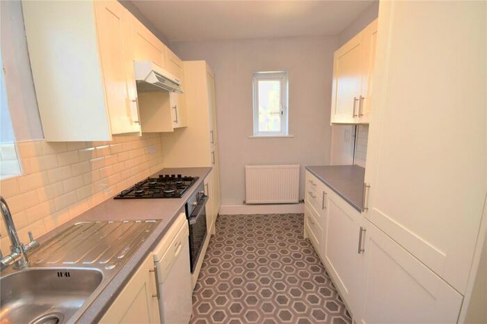 2 Bedroom Apartment To Rent In Redesdale Gardens, Adel, Leeds, LS16