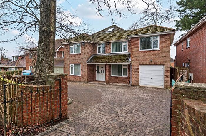 6 Bedroom Detached House For Sale In Oakwood Road, Chandler's Ford, Eastleigh, SO53
