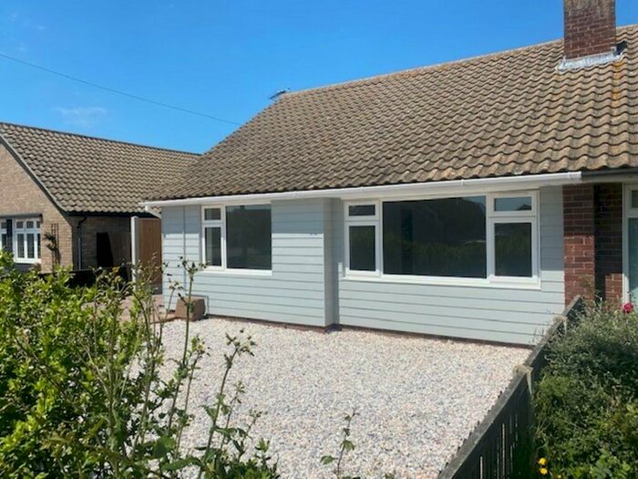 3 Bedroom Semi-Detached Bungalow To Rent In Sadlers Close, Kirby Cross, CO13