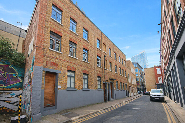 2 Bedroom Apartment For Sale In Calvin Street, London, E1