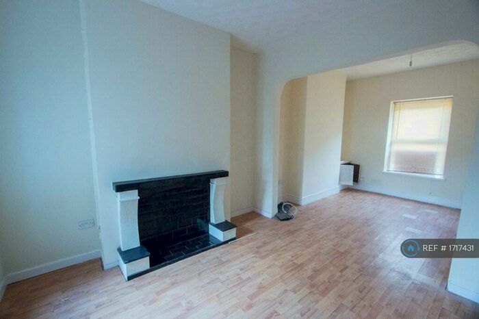 2 Bedroom Terraced House To Rent In Hoskins Street, Newport, NP20