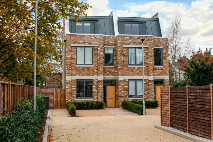 3 Bedroom Semi-Detached House To Rent In Wellsborough Mews, London, SW20