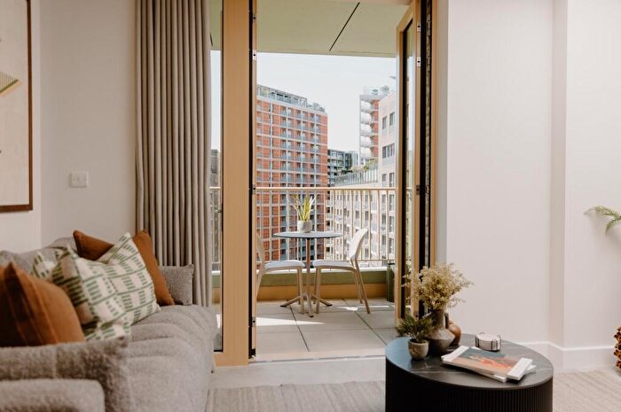 3 Bedroom Apartment To Rent In Embassy Boulevard, London, SW11