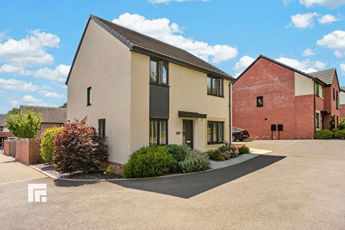 4 Bedroom Detached House For Sale In Clos Rhys Meurug Capel Llanilltern Cardiff, CF5