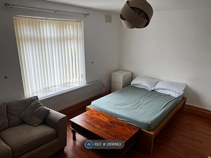 3 Bedroom Semi Detached House To Rent In Laurel Drive, Consett, DH8