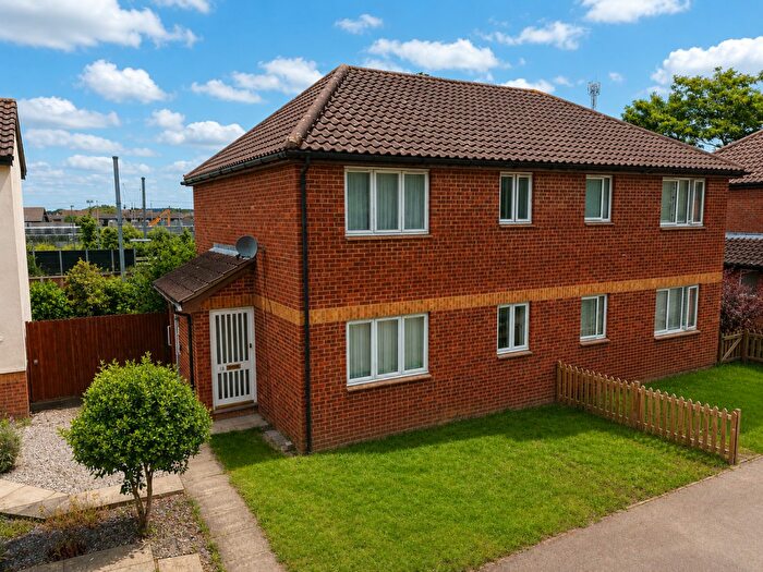1 Bedroom Cluster House For Sale In Dickens Court, Biggleswade, SG18