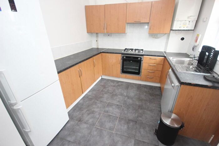 5 Bedroom Terraced House To Rent In Barrington Road, L15