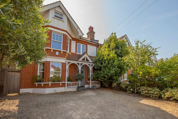 6 Bedroom Semi-Detached House To Rent In Rodenhurst Road, London, SW4