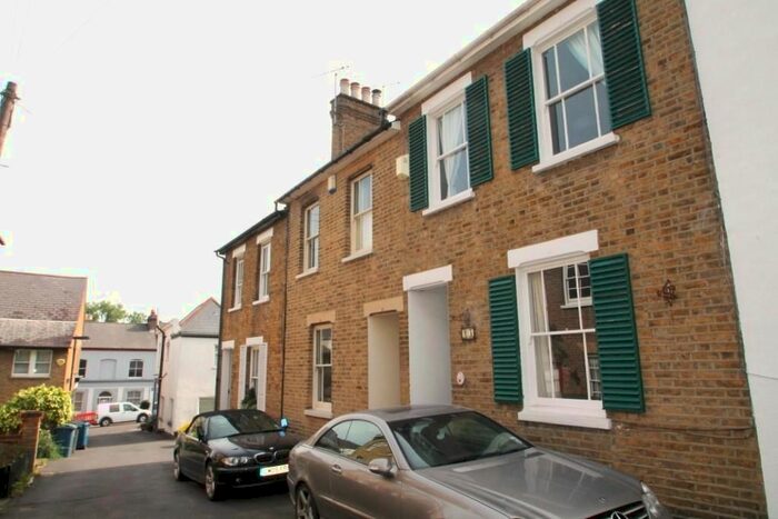 3 Bedroom Property To Rent In Wellington Terrace, Harrow-On-The-Hill, Harrow, HA1