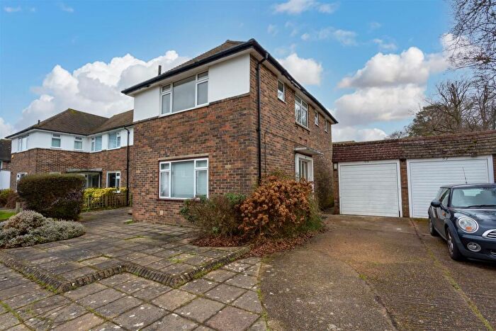 2 Bedroom Maisonette To Rent In Courtlands Crescent, Banstead, SM7