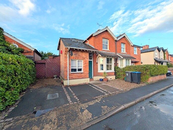 3 Bedroom Semi-Detached House For Sale In Northcroft Villas, Englefield Green, Egham, TW20