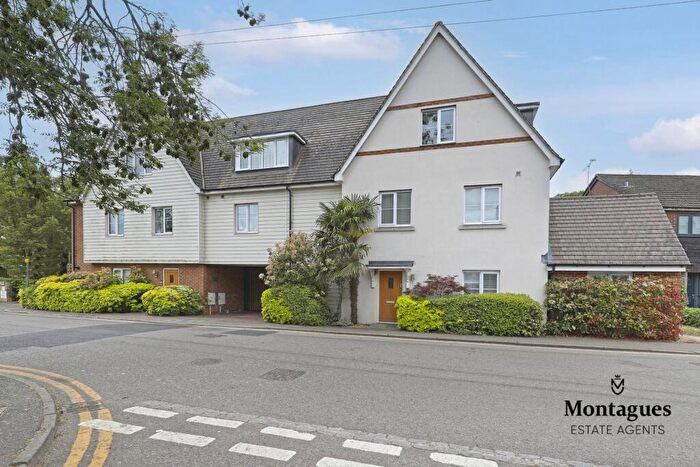 2 Bedroom Duplex To Rent In Station Approach, Theydon Bois, CM16