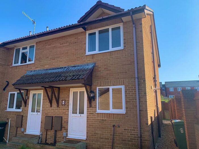 2 Bedroom House To Rent In Freesia Close, Weymouth, DT3