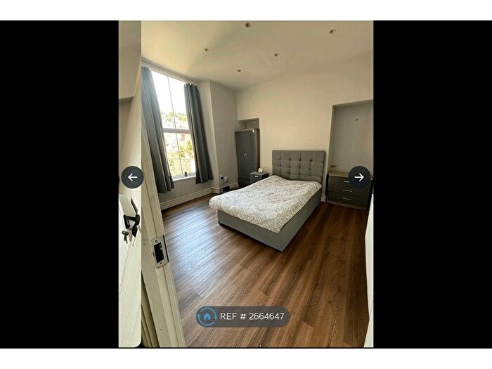 2 Bedroom Flat To Rent In Walter Road, Swansea, SA1