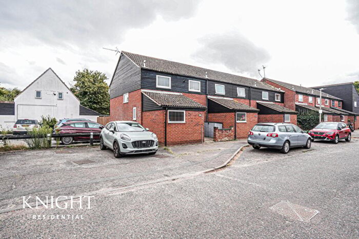 3 Bedroom End Of Terrace House For Sale In Fiddlers Folly, Fordham Heath, Colchester, CO3