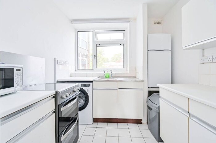 1 Bedroom Flat To Rent In Canterbury Crescent, Brixton, London, SW9
