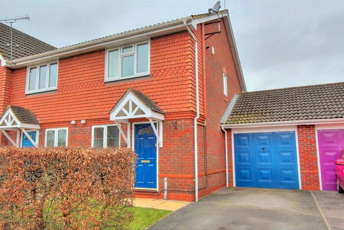 2 Bedroom End Of Terrace House To Rent In Fairbairn Walk, Knightwood Park, Chandlers Ford, SO53