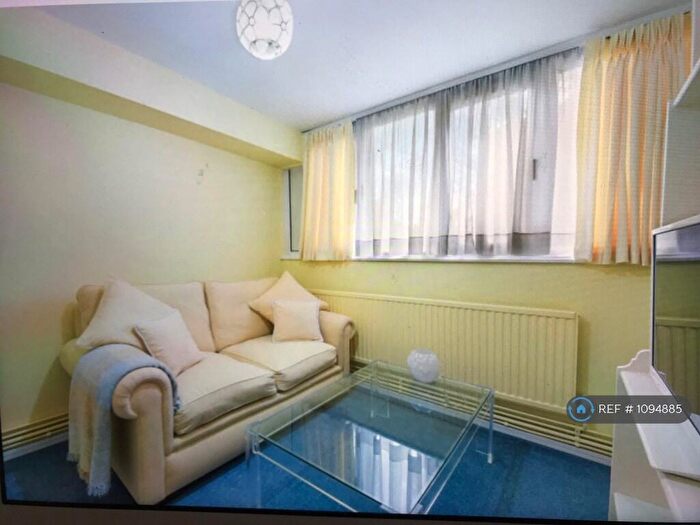 1 Bedroom Flat To Rent In Finborough Road, London, SW10