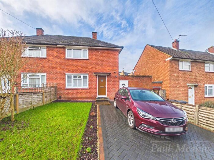 2 Bedroom House For Sale In Chesney Crescent, Croydon, CR0